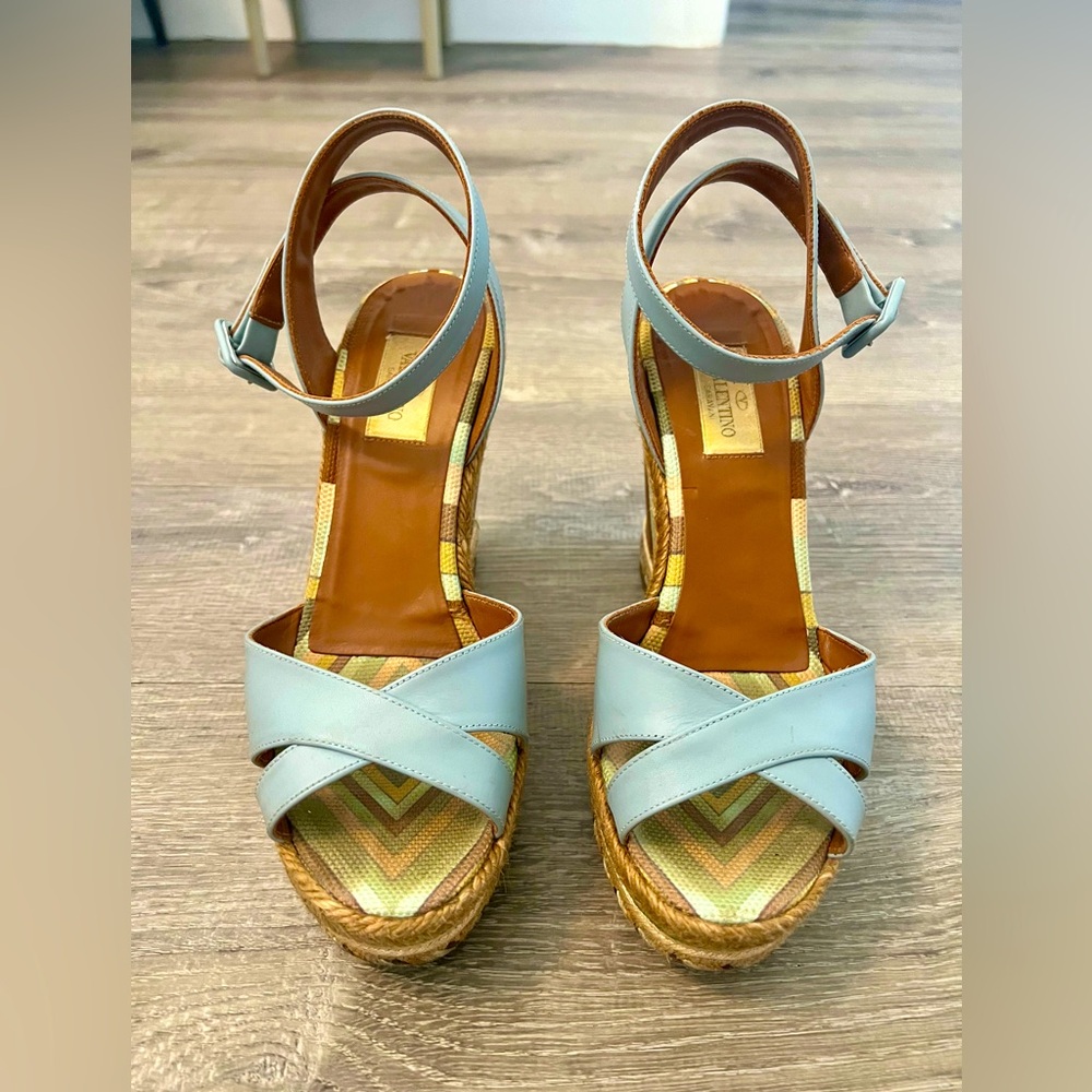 NWOT Valentino Striped Wedges size 38 excellent conditions! With bag and box.